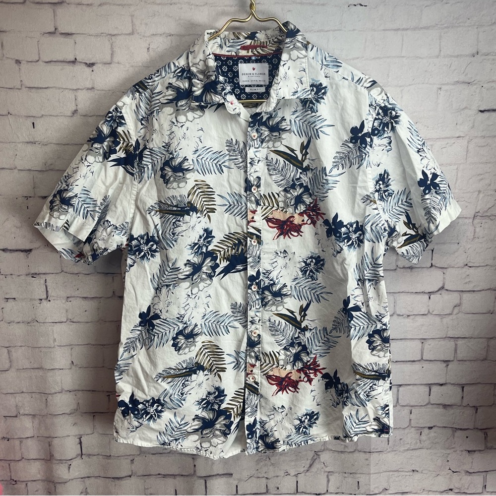 Denim and flower by Ricky Singh size XL slim fit Hawaiian print shirt